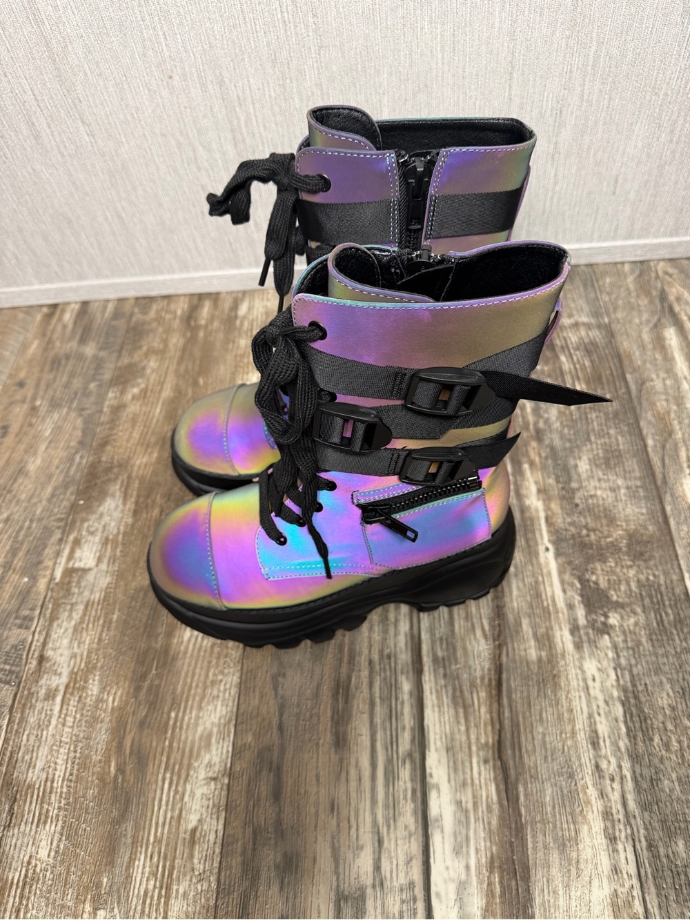 NWOB Iridescent Purple Platform Combat Boots - Women's Size 7 - Picture 9 of 16